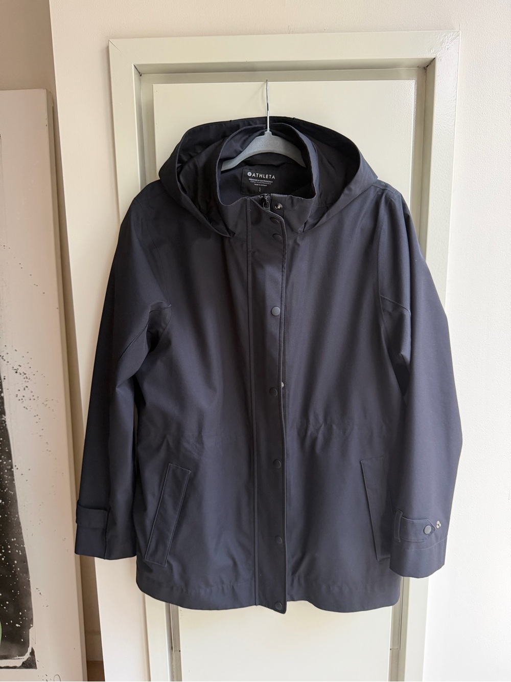 Athleta Rainout Sutro Short Trench